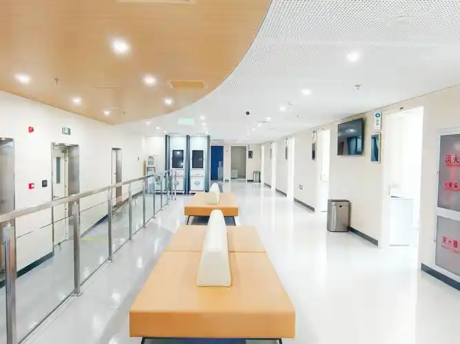 北京大学医院口腔科院内环境1